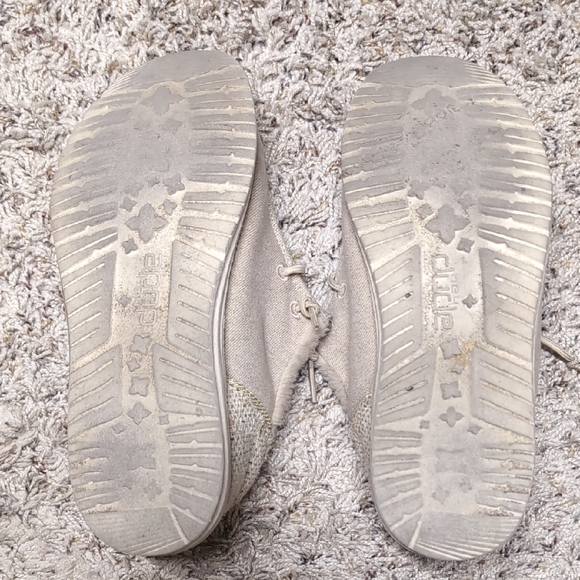 Hey Dude Women's Tan Flats - Picture 7 of 7